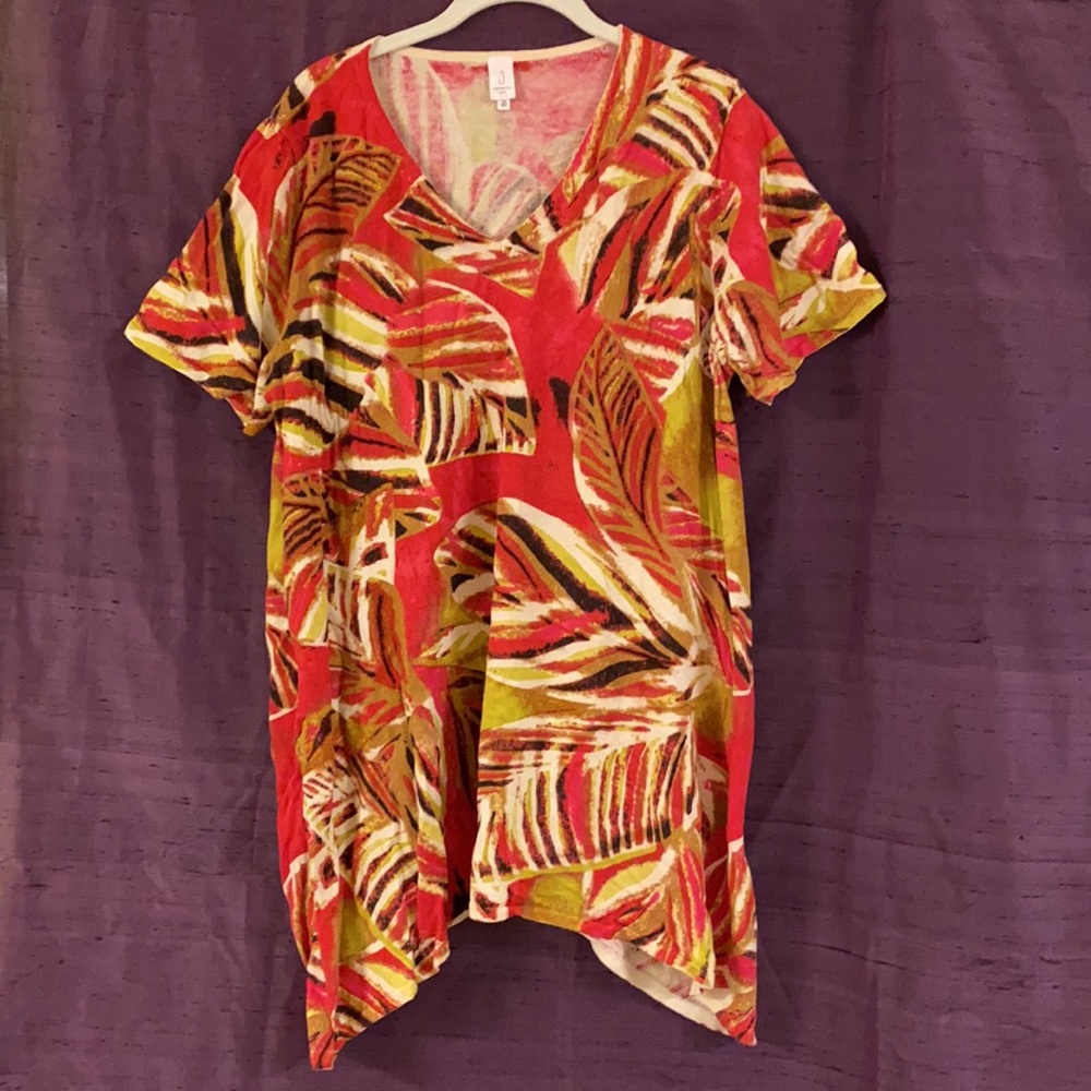 Linen and Cotton Slubbed V-neck Tunic w/ Shark Bite Hem
